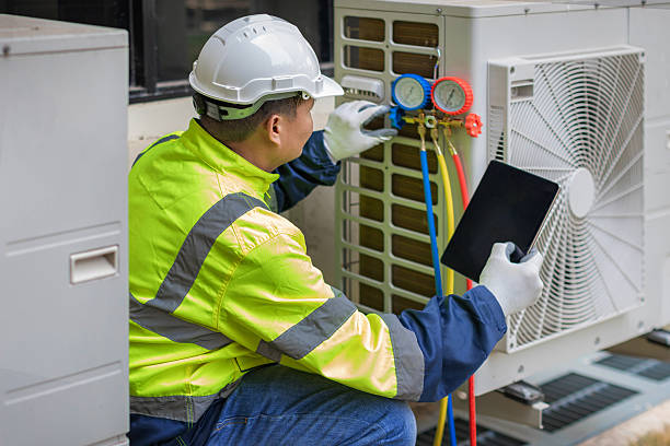 Professional Hvac Maintenance technician working in Pewaukee, WI